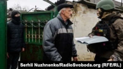 Четверо поліцейських зазнали травм під час гуманітарної місії на Луганщині – МВС
