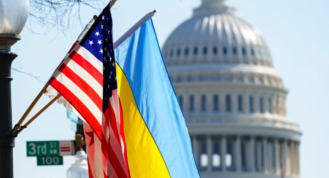 Украина получила первый транш кредита от США, обеспеченного замороженными российскими активами.