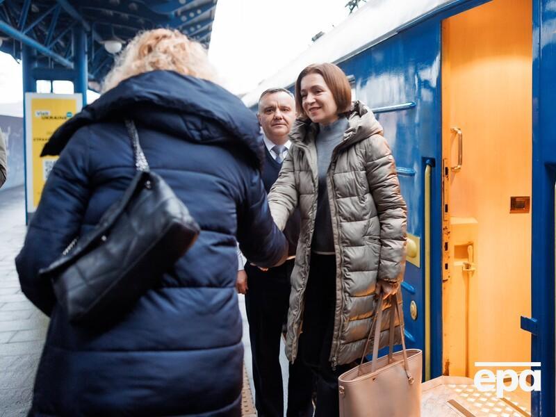 Санду посетила Киев в день, когда отмечали день рождения Зеленского.