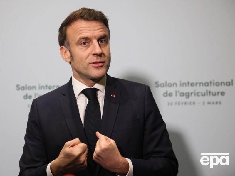 The European Council summit will discuss a support package for Ukraine, likely amounting to hundreds of billions of euros, according to Macron.