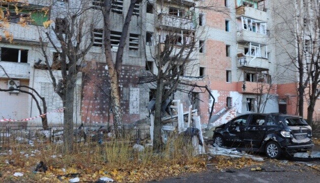 В Сумах возросло до восьми количество пострадавших от российского удара дроном по многоэтажке.