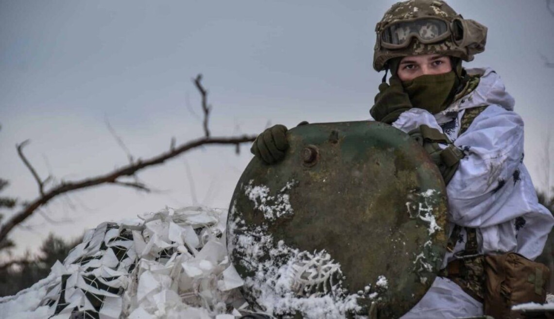 Российские военные проникли в боевые порядки ВСУ на Лиманском направлении фронта. Украинские защитники обнаруживают и уничтожают их.