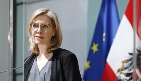 Австрія планує розірвати контракт на імпорт газу з РФ