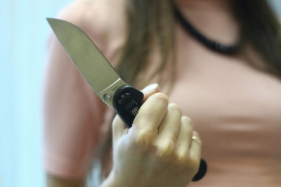 Дев’ять років проведе за ґратами жінка, яка нанесла більше десяти смертельних ножових поранень знайомому