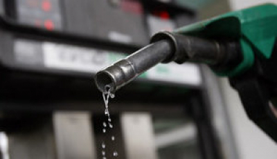 Ціни на бензин і дизпаливо різко зростуть: Кабмін ініціював підвищення акцизів до рівня ЄС